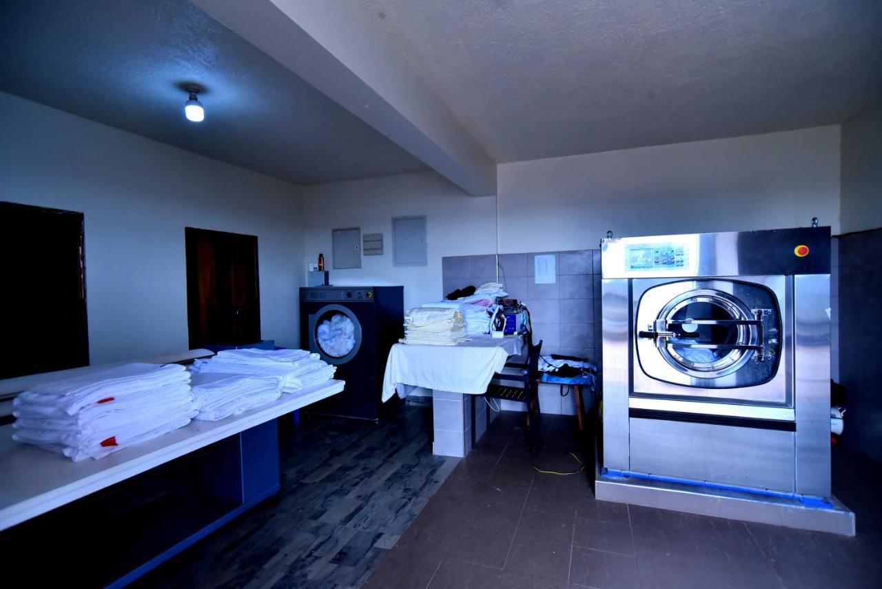 Victoria Mews Hotel Kampala Ngoại thất bức ảnh