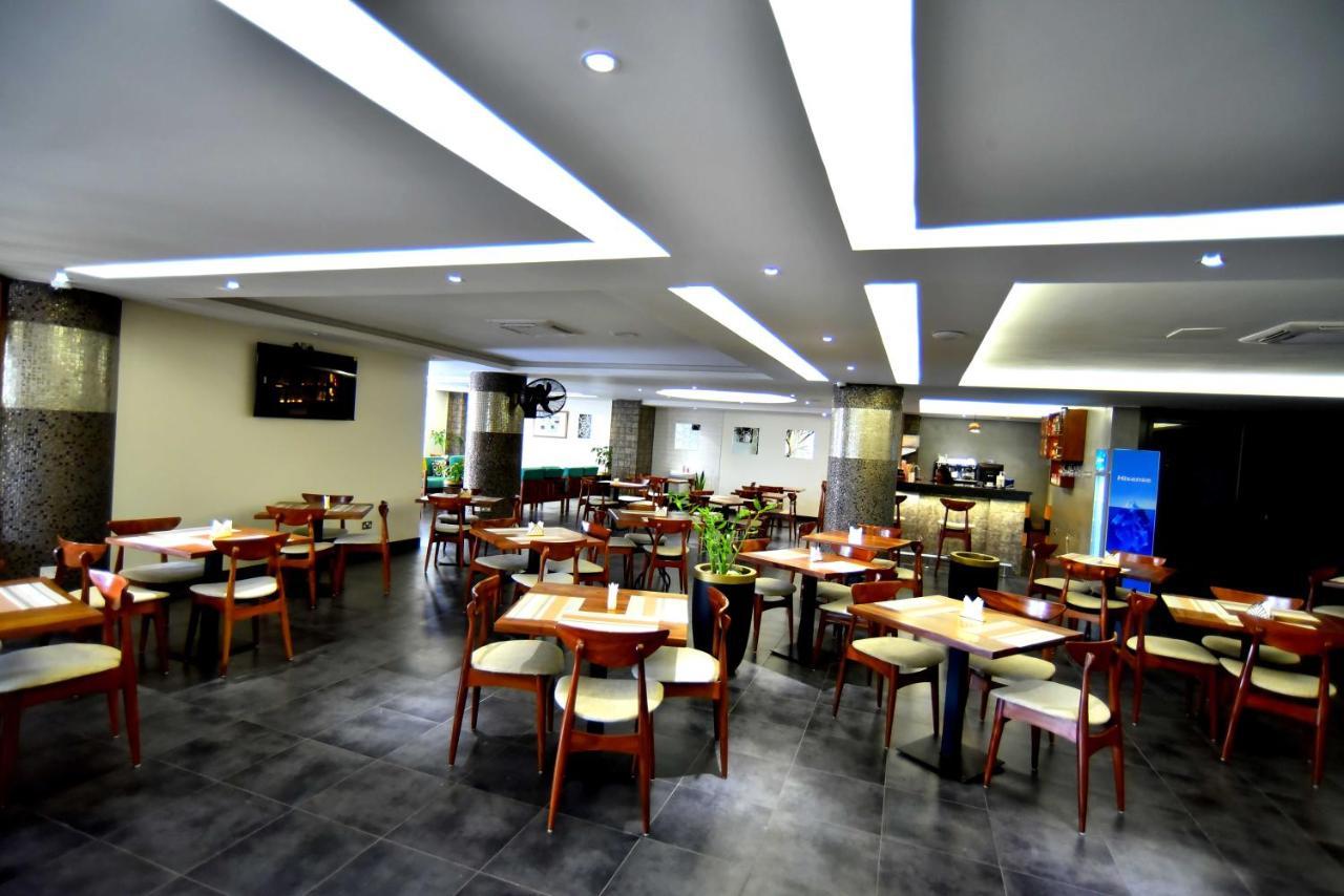 Victoria Mews Hotel Kampala Ngoại thất bức ảnh